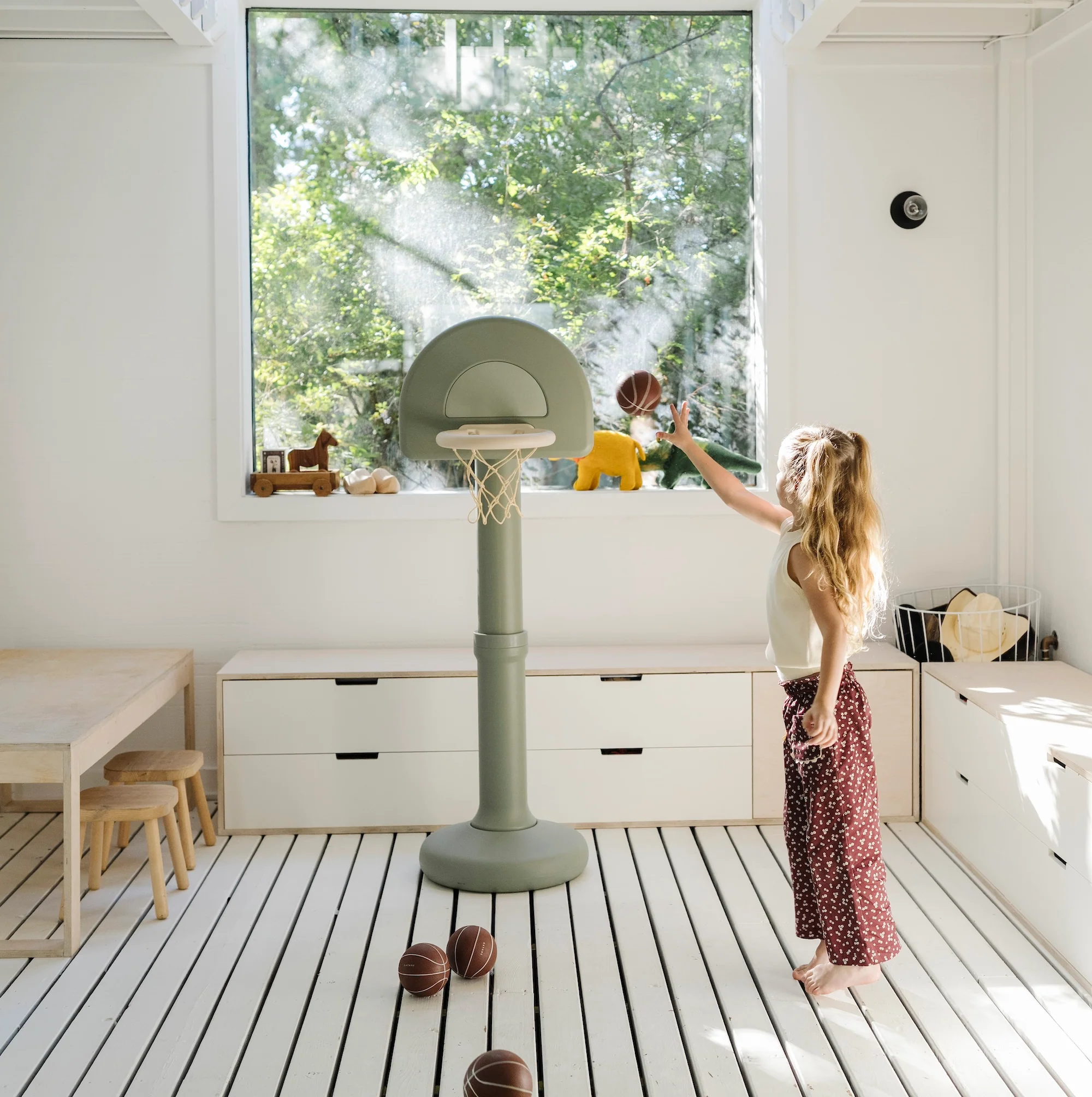 Basketball Hoop - Image 8
