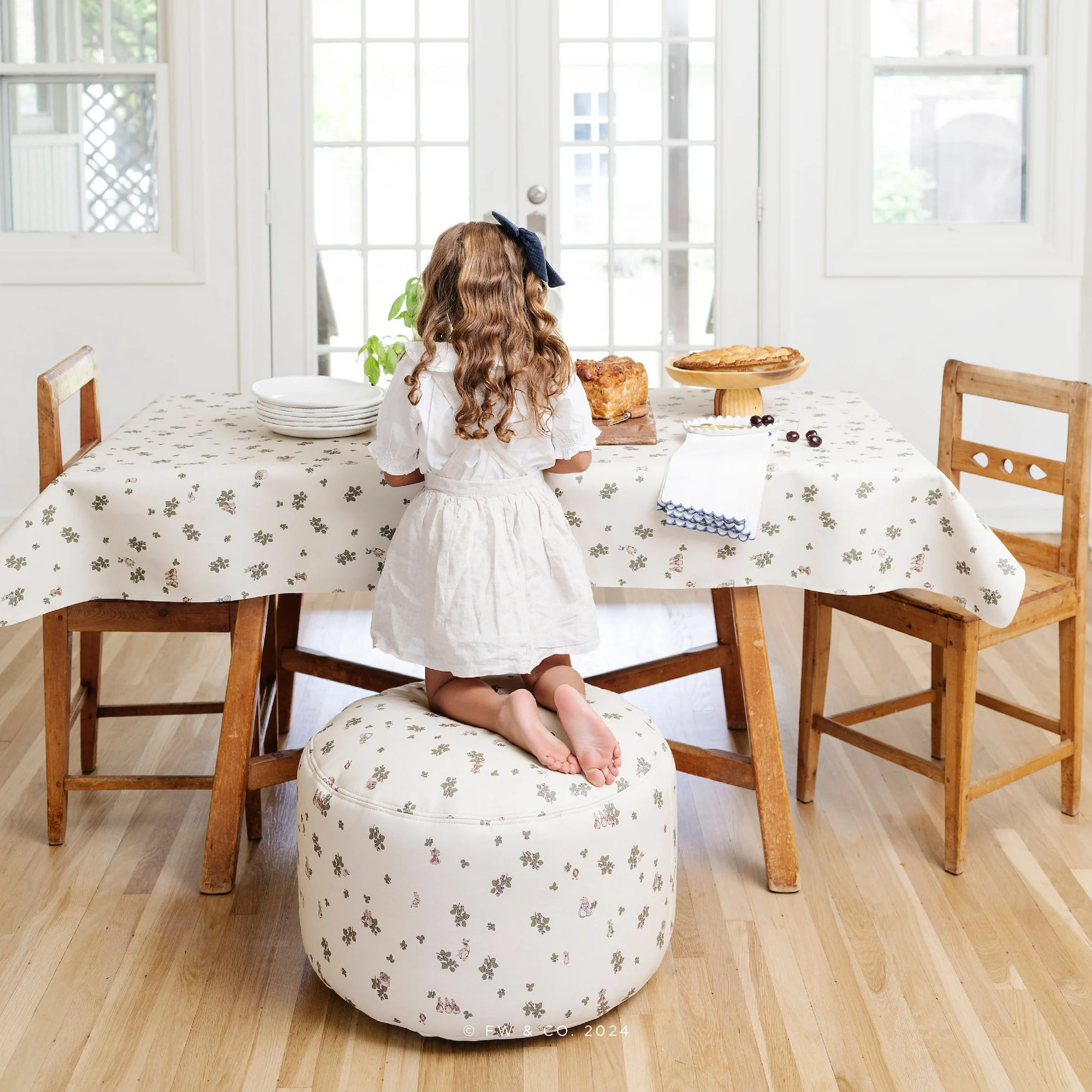 Circle Pouf - Image 129