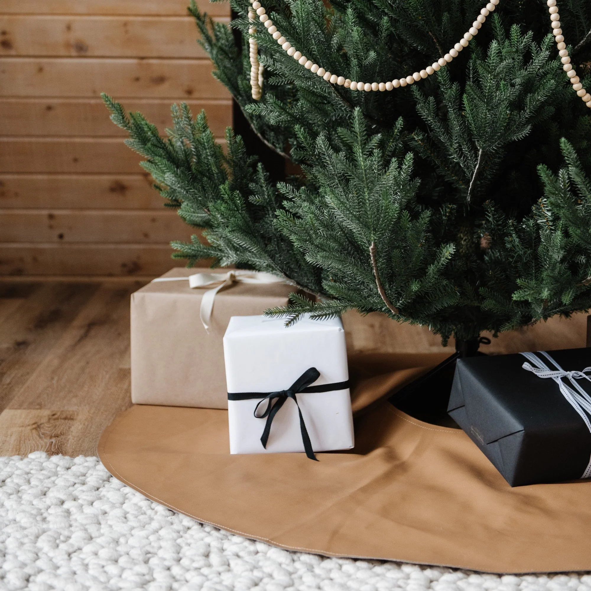 Tree Skirt - Image 31